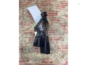 Begagnade Främre bältesspänne, mitten Kia Picanto (TA) 1.0 12V Pris € 54,45 Inklusive moms erbjuds av Autosloperij de Turk