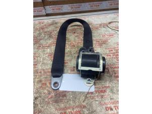 Gebruikte Veiligheidsgordel rechts-voor Mini Mini (R56) 1.6 16V One Prijs op aanvraag aangeboden door Autosloperij de Turk