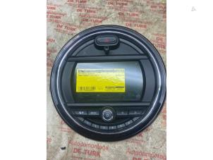 Używane Wyswietlacz nawigacji Mini Mini (R56) 1.6 16V Cooper Cena € 163,35 Z VAT oferowane przez Autosloperij de Turk