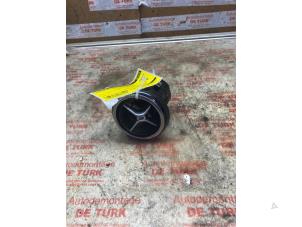 Gebruikte Luchtrooster Dashboard Mercedes B (W246) 1.6 B-180 BlueEFFICIENCY Turbo 16V Prijs € 21,78 Inclusief btw aangeboden door Autosloperij de Turk