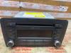 Radioodtwarzacz CD z Audi A3 Cabriolet (8P7) 1.2 TFSI 2010