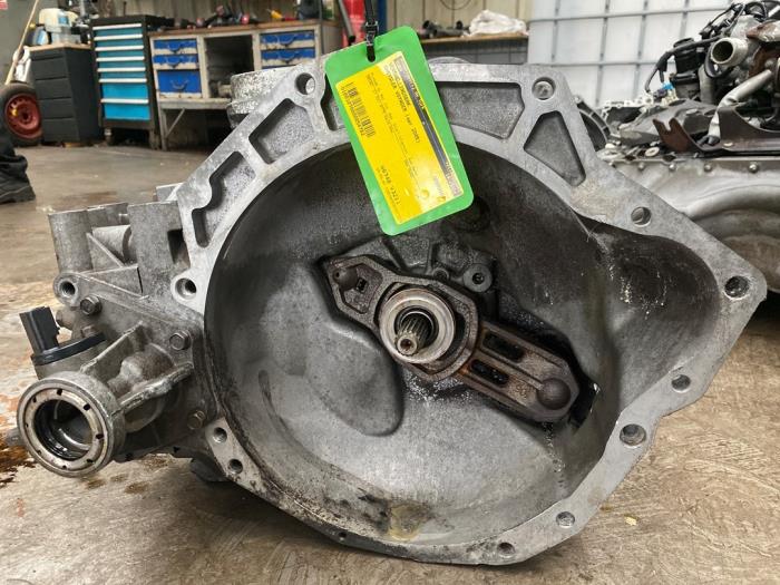 Växellåda från en Chrysler Voyager/Grand Voyager (RG/RS) 2.8 CRD 16V Autom. 2005