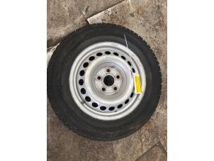 Begagnade Hjul + däck Volkswagen Transporter T5 2.0 TDI BlueMotion Pris € 54,45 Inklusive moms erbjuds av Autosloperij de Turk