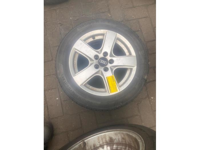 Zestaw felg sportowych + opony zimowe z Audi A3 Cabriolet (8P7) 1.8 TFSI 16V 2009