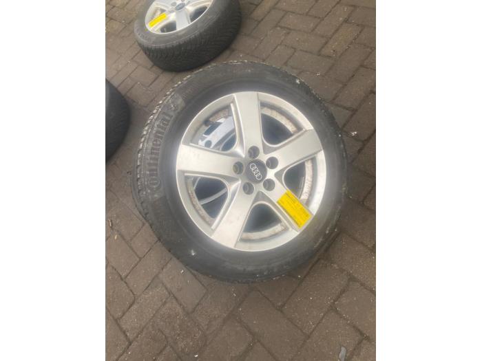 Zestaw felg sportowych + opony zimowe z Audi A3 Cabriolet (8P7) 1.8 TFSI 16V 2009