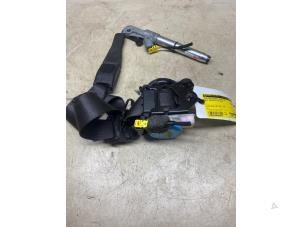 Gebruikte Veiligheidsgordel rechts-voor Opel Insignia Country Tourer 2.0 CDTI 16V 130 ecoFLEX Prijs € 54,45 Inclusief btw aangeboden door Autosloperij de Turk