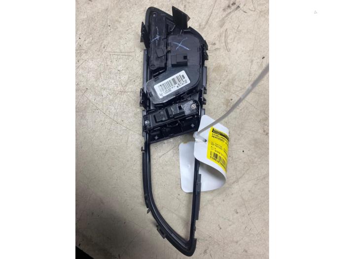 Brytare, eldrivet säte från en Mercedes-Benz A (W176) 2.0 A-250 Turbo 16V 2016