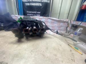 Gebruikte Spruitstuk Inlaat Mazda 2 (NB/NC/ND/NE) 1.4 16V Prijs € 43,56 Inclusief btw aangeboden door Autosloperij de Turk