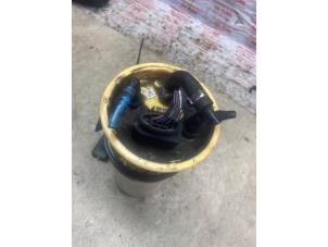 Używane Elektryczna pompa paliwa Volkswagen Polo V (6R) 1.2 TDI 12V BlueMotion Cena € 65,34 Z VAT oferowane przez Autosloperij de Turk