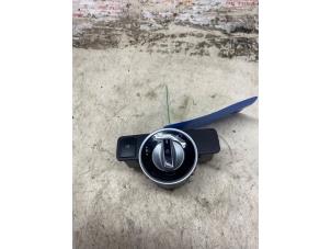 Gebruikte Schakelaar Licht Mercedes CLA (117.3) 2.0 CLA-250 Turbo 16V 4-Matic Prijs € 16,94 Inclusief btw aangeboden door Autosloperij de Turk