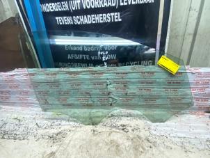 Begagnade Dörrfönster, 4-dörrars, höger fram Volkswagen Polo V (6R) 1.2 12V Pris € 30,25 Inklusive moms erbjuds av Autosloperij de Turk