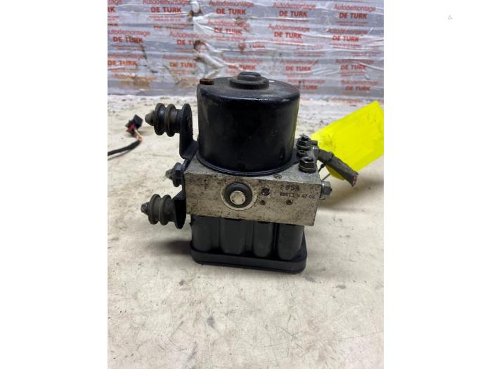 ABS-pump från en Volkswagen Golf V (1K1) 2.0 TFSI GTI 16V 2004