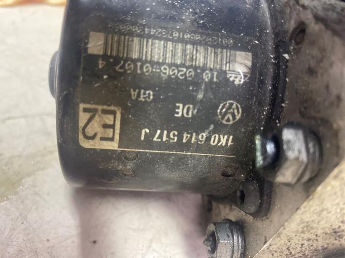 ABS-pump från en Volkswagen Golf V (1K1) 2.0 TFSI GTI 16V 2004