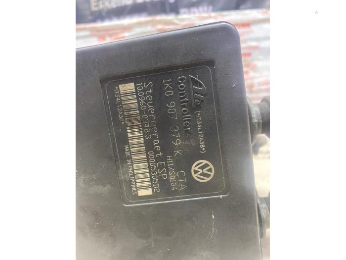 ABS-pump från en Volkswagen Golf V (1K1) 2.0 TFSI GTI 16V 2004