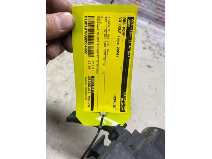 ABS-pump från en Volkswagen Golf V (1K1) 2.0 TFSI GTI 16V 2004