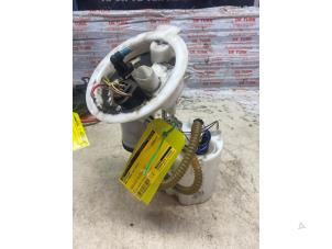 Begagnade Bensinpump BMW 1 serie (F21) 116i 1.6 16V Pris € 90,75 Inklusive moms erbjuds av Autosloperij de Turk