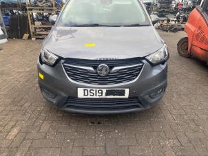 Begagnade Främre stötfångare Opel Crossland (X) 1.2 12V Pris € 363,00 Inklusive moms erbjuds av Autosloperij de Turk