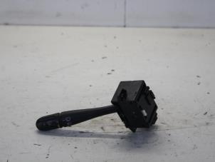 Gebruikte Ruitenwis Schakelaar Chrysler Voyager/Grand Voyager (RG/RS) 3.3 V6 Prijs op aanvraag aangeboden door Gebr Opdam B.V.