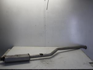 Używane Tlumik srodkowy Peugeot Partner Combispace 1.8 Cena € 20,00 Procedura marży oferowane przez Gebr Opdam B.V.