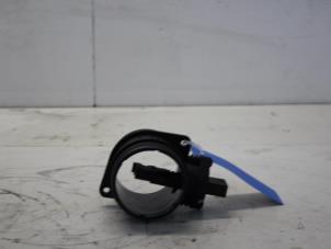 Usagé Czujnik masy powietrza BMW 1 serie (E87/87N) 118i 16V Prix € 60,00 Règlement à la marge proposé par Gebr Opdam B.V.