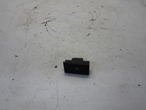 Gebruikte ASR schakelaar Opel Insignia 2.0 CDTI 16V 190 Ecotec Prijs op aanvraag aangeboden door Gebr Opdam B.V.