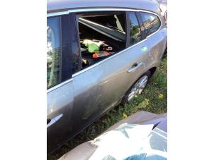 Begagnade Bakdörr, 4-dörrars, vänster Volvo V60 I (FW/GW) 1.6 T3 16V Pris € 250,00 Marginaltabell erbjuds av Gebr Opdam B.V.