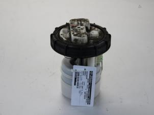 Begagnade Bensinpump Renault Twingo (C06) 1.2 16V Pris € 30,00 Marginaltabell erbjuds av Gebr Opdam B.V.