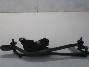 Gebruikte Ruitenwismotor + Mechaniek Nissan Almera (N16) 1.5 16V Prijs € 50,00 Margeregeling aangeboden door Gebr Opdam B.V.