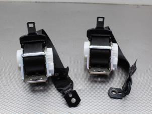 Begagnade Set med säkerhetsbälten, baksäten Ford Focus 3 Wagon 1.0 Ti-VCT EcoBoost 12V 125 Pris € 80,00 Marginaltabell erbjuds av Gebr Opdam B.V.