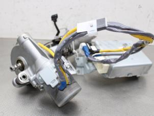 Begagnade Rattstångshölje Toyota Prius (ZVW3) 1.8 16V Pris på förfrågan erbjuds av Gebr Opdam B.V.