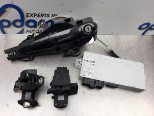 Używane Zestaw wkladek zamka (kompletny) BMW 3 serie (E90) 320i 16V Cena € 175,00 Procedura marży oferowane przez Gebr Opdam B.V.