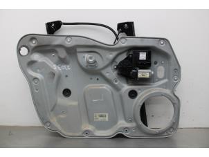 Begagnade Fönstermekanism, 2-dörrars, vänster fram Volkswagen Caddy Pris € 40,00 Marginaltabell erbjuds av Gebr Opdam B.V.