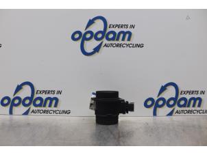 Używane Czujnik masy powietrza Fiat Grande Punto (199) 1.3 JTD Multijet 16V VGT Cena € 35,00 Procedura marży oferowane przez Gebr Opdam B.V.