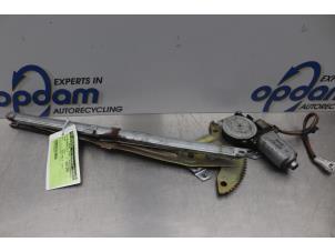 Gebruikte Ruitmechaniek 2Deurs links-voor Suzuki Alto (SH410) 1.0 16V Prijs op aanvraag aangeboden door Gebr Opdam B.V.