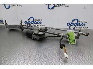 Gebruikte Ruitenwismotor + Mechaniek Mercedes CLK (C209) 2.6 240 V6 18V Prijs € 50,00 Margeregeling aangeboden door Gebr Opdam B.V.