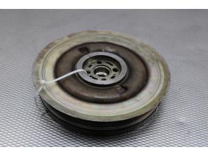 Gebruikte Krukas Poelie Volvo XC90 II 2.0 T8 16V Twin Engine AWD Prijs op aanvraag aangeboden door Gebr Opdam B.V.