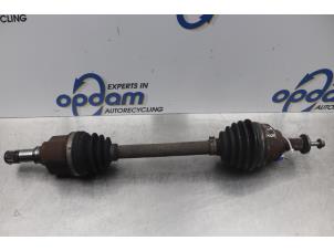 Gebruikte Aandrijfas links-voor Ford Focus C-Max 1.8 16V Prijs € 50,00 Margeregeling aangeboden door Gebr Opdam B.V.