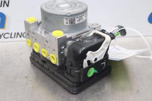 Gebruikte ABS Pomp Peugeot 208 I (CA/CC/CK/CL) 1.2 Vti 12V PureTech 82 Prijs € 225,00 Margeregeling aangeboden door Gebr Opdam B.V.