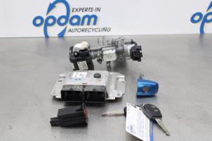 Gebruikte Slotenset Cilinder (compleet) Suzuki Celerio (LF) 1.0 12V Dualjet Prijs op aanvraag aangeboden door Gebr Opdam B.V.