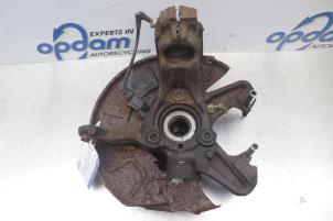 Begagnade Spindel, vänster fram Volkswagen Golf Plus (5M1/1KP) 1.4 FSI 16V Pris € 60,00 Marginaltabell erbjuds av Gebr Opdam B.V.