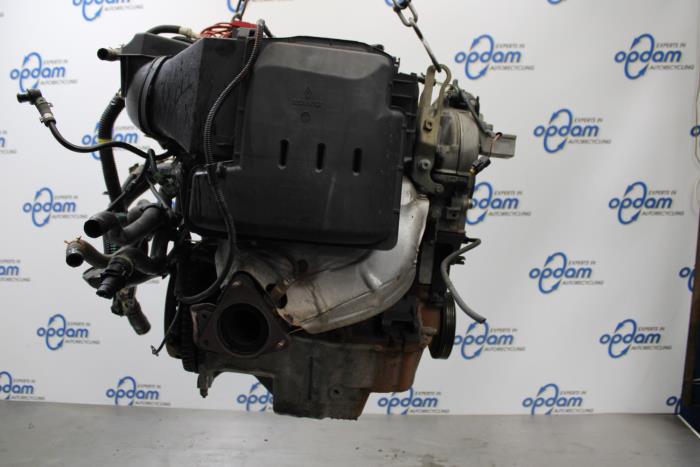 Motor från en Renault Clio II (BB/CB) 1.4 16V 2003