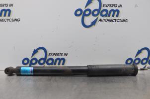 Używane Amortyzator lewy tyl Mercedes C Sportcoupé (C203) 2.0 C-200K 16V Cena € 15,00 Procedura marży oferowane przez Gebr Opdam B.V.