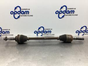 Gebruikte Steekas links-achter Mazda Tribute 3.0 V6 24V 4x4 Prijs € 150,00 Margeregeling aangeboden door Gebr Opdam B.V.