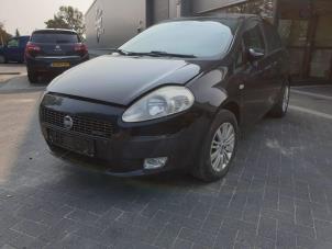 Begagnade Växellåda Fiat Punto II (188) 1.9 DS 60 Pris € 300,00 Marginaltabell erbjuds av Gebr Opdam B.V.