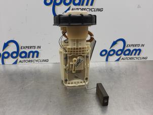 Gebruikte Benzinepomp Volkswagen Golf IV (1J1) 2.3 V5 GTI Prijs € 40,00 Margeregeling aangeboden door Gebr Opdam B.V.