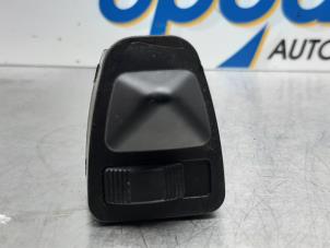 Gebruikte Schakelaar Spiegel BMW 3 serie Touring (E46/3) 318i 16V Prijs € 20,00 Margeregeling aangeboden door Gebr Opdam B.V.