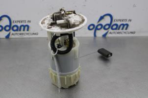 Begagnade Bensinpump Renault Espace (JK) 2.0 16V Turbo Pris € 50,00 Marginaltabell erbjuds av Gebr Opdam B.V.