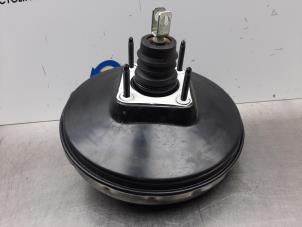 Używane Wspomaganie hamulców Ford Focus 2 1.6 16V Cena € 75,00 Procedura marży oferowane przez Gebr Opdam B.V.