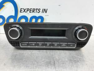 Gebruikte Chaufage Bedieningspaneel Volkswagen Polo V (6R) 1.2 12V BlueMotion Technology Prijs € 60,00 Margeregeling aangeboden door Gebr Opdam B.V.