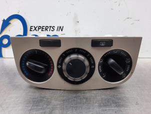 Begagnade Värmekontrollpanel Opel Corsa D 1.0 Pris € 40,00 Marginaltabell erbjuds av Gebr Opdam B.V.